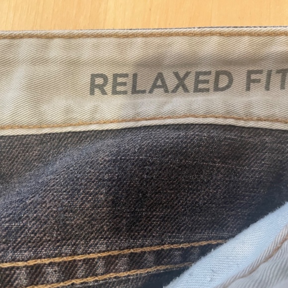 Eddie Bauer relaxed fit jeans. - Picture 4 of 6